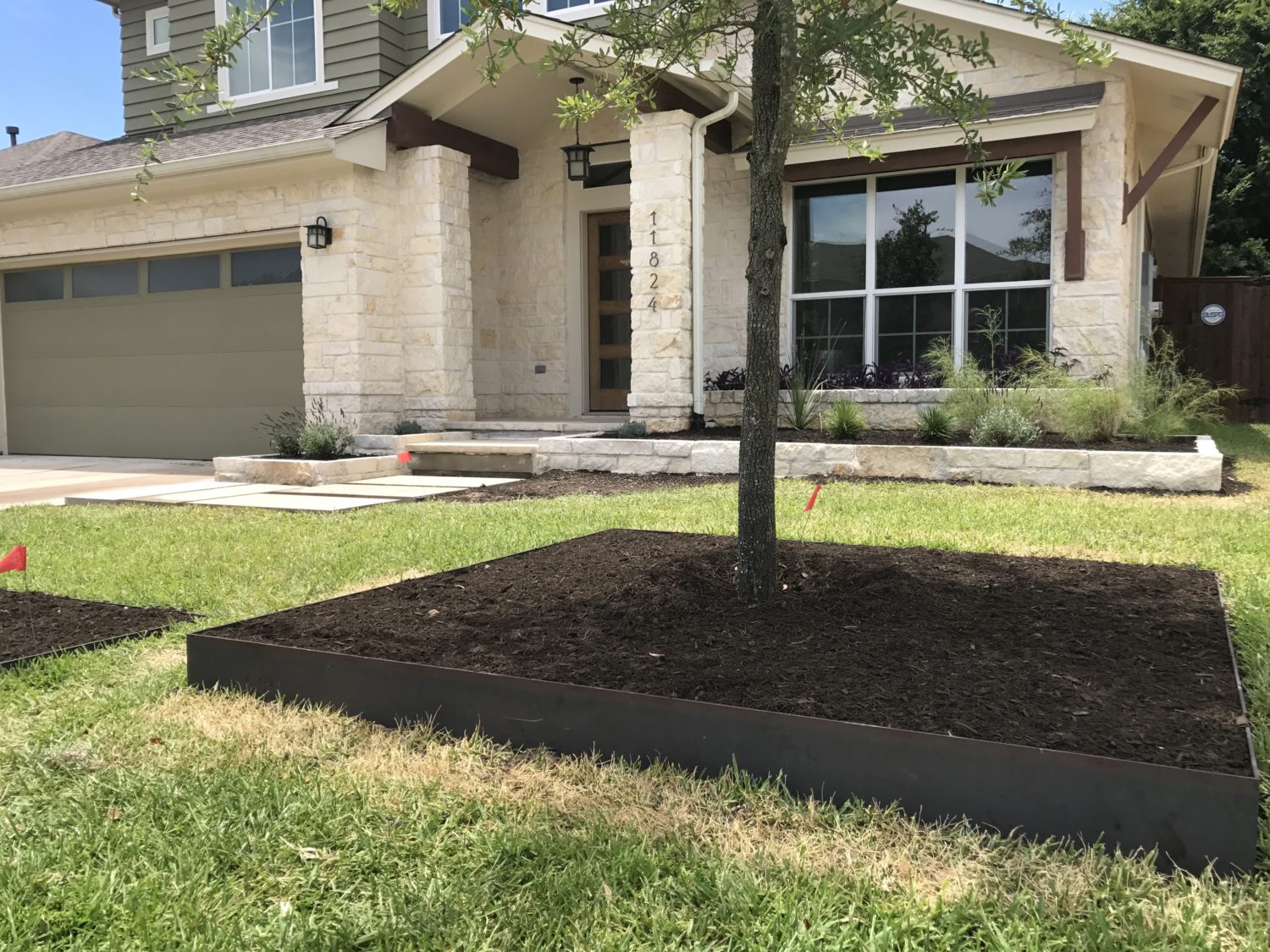 Austin landscape and design - Lueders entry and planters