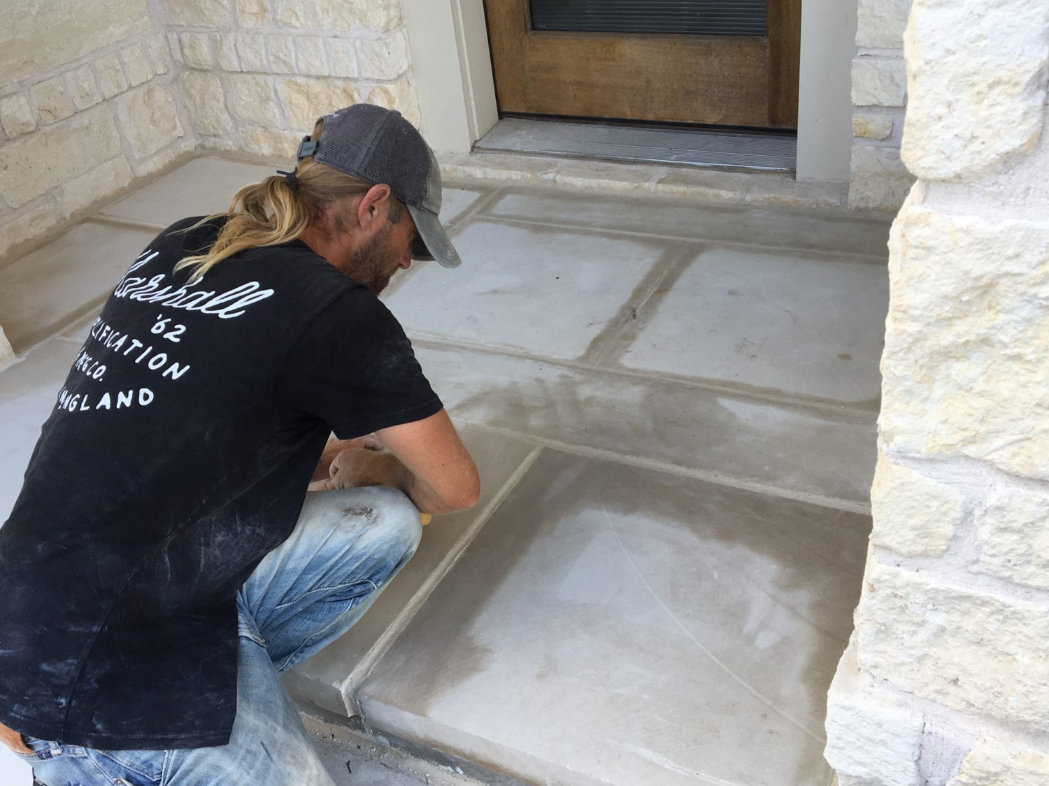 Austin landscape and design - Lueders entry and planters